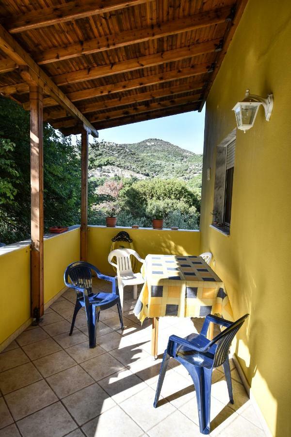 Martha'S Villa Nea Iraklitsa Luaran gambar