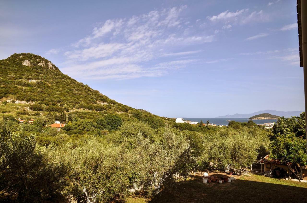 Martha'S Villa Nea Iraklitsa Luaran gambar