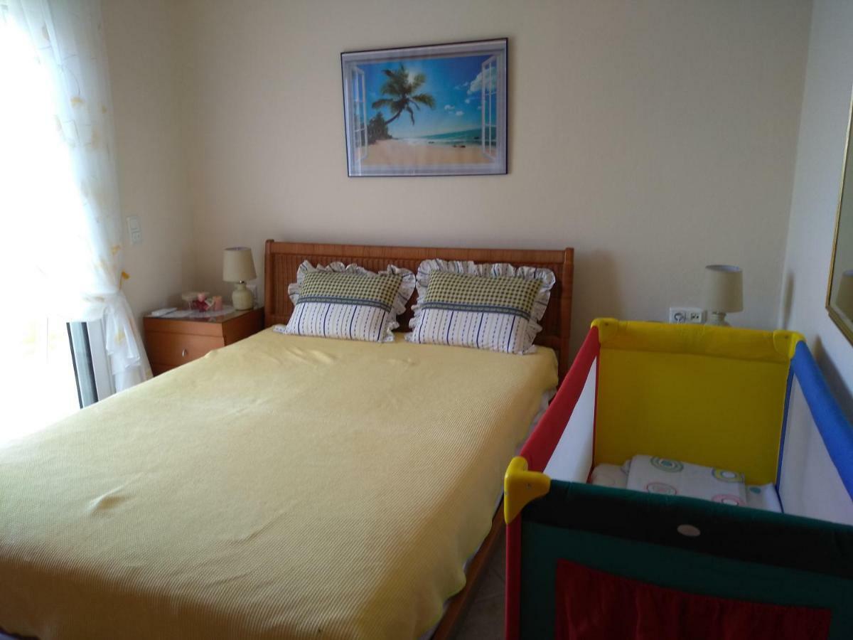 Martha'S Villa Nea Iraklitsa Luaran gambar